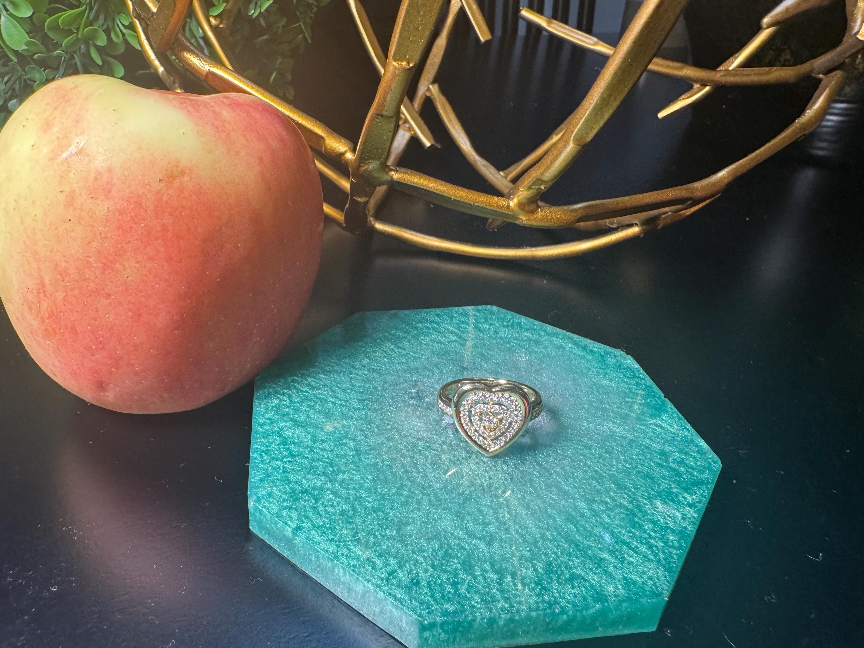 Gold Heart Halo Ring – Size 8