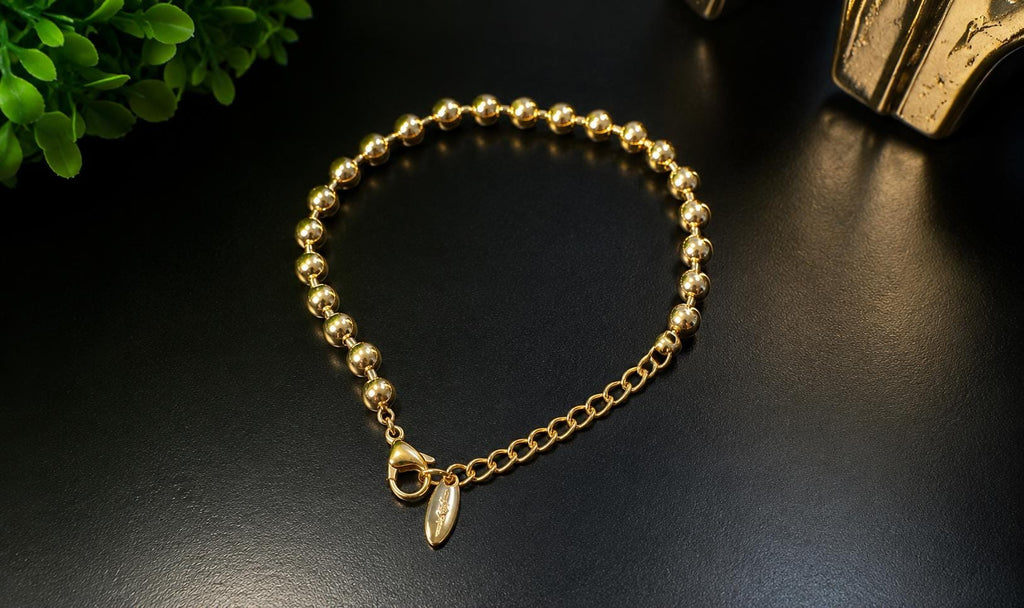 Minimal Gold Plated Beaded Bracelet